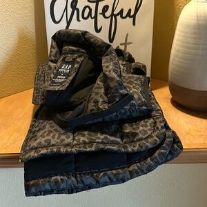 Like new Gap Puffer/Down Vest - Women | Color: Black/ Cheetah print | Size: M